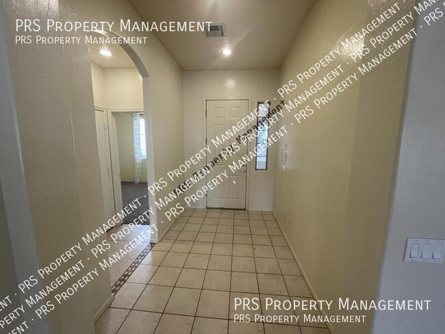 Building Photo - 291 S Forest Dr