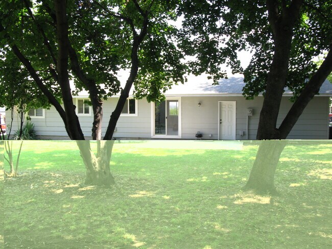 Foto del edificio - 20851 Sequoia Pl
