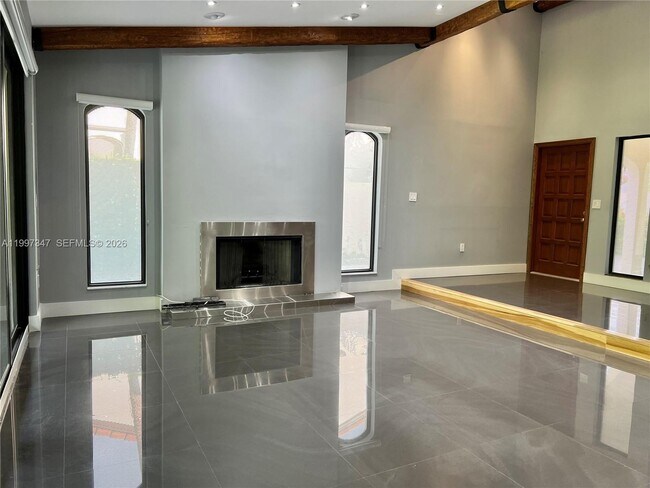 Foto del edificio - 9331 NW 48th Doral Terrace