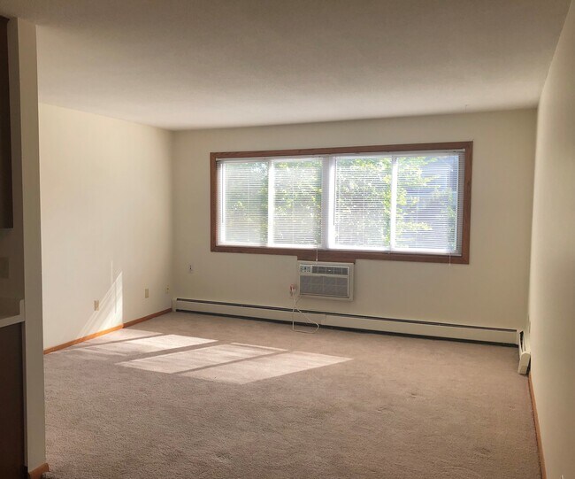 Foto del edificio - 2730 Dupont Ave S