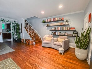 Building Photo - 218 E Taylor Run Pky