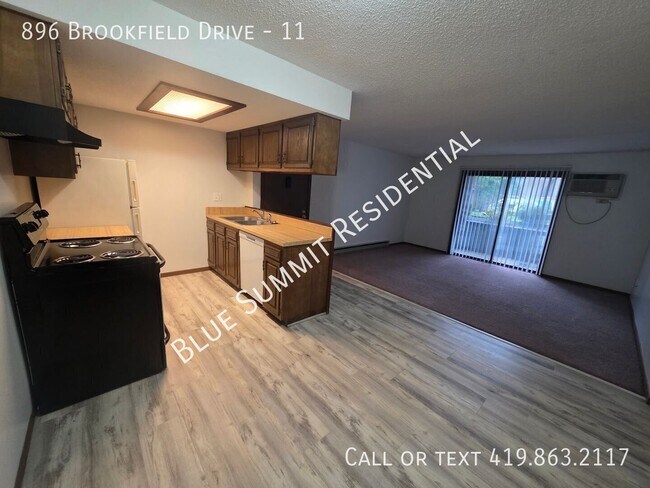 Foto del edificio - 896 Brookfield Dr