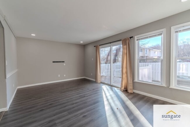 Foto del edificio - 4254 Cayuga Rd