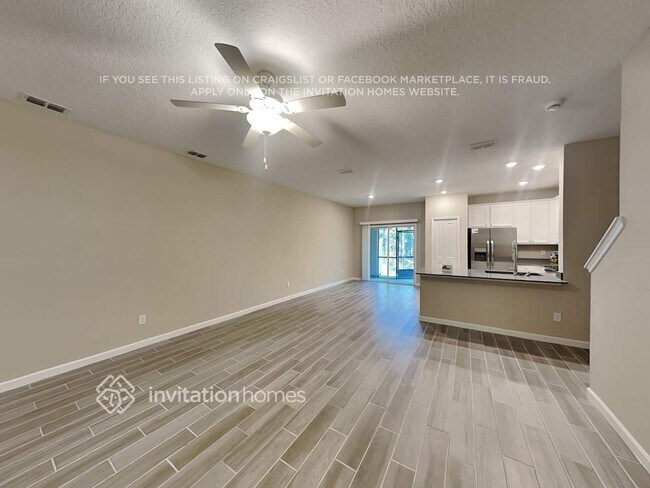 Foto del edificio - 659 Cherry Ridge Dr