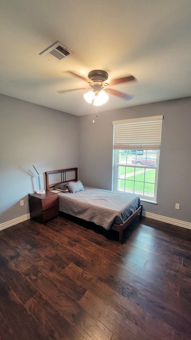 Building Photo - 11110 Sageheather Dr