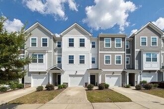 Building Photo - 2720 Burgundy Star Dr