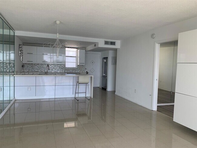 Foto del edificio - 3010 Marcos Dr
