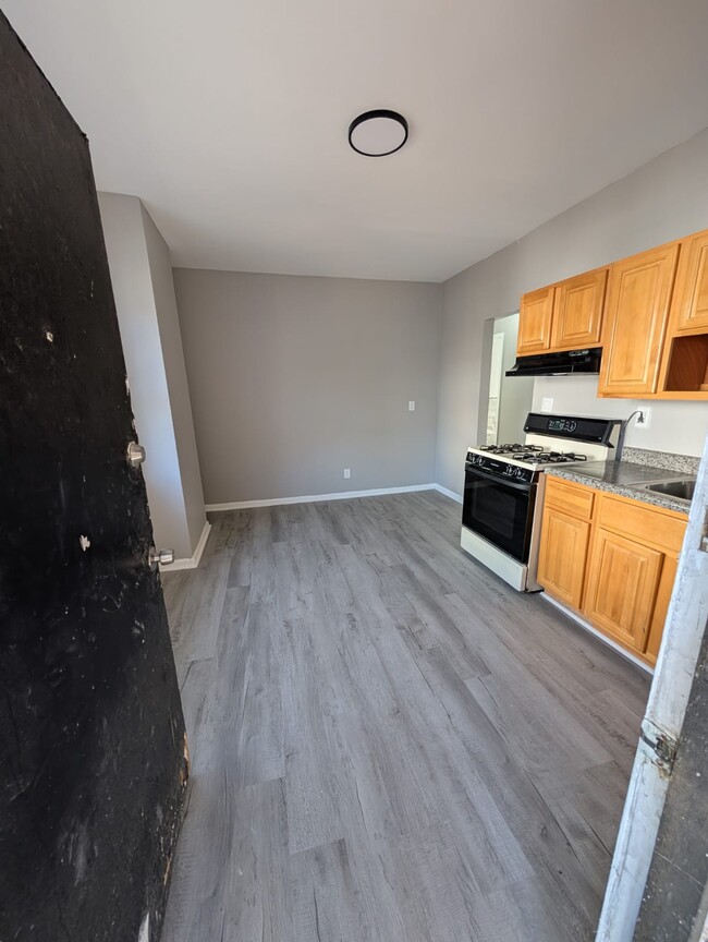 320 Watson Ave - 317 Watson Ave
