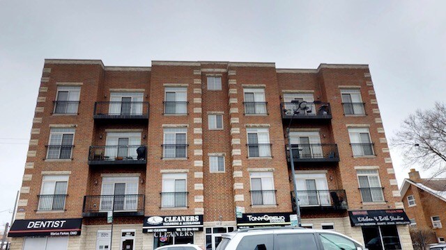 Primary Photo - 5321 N Lincoln Ave