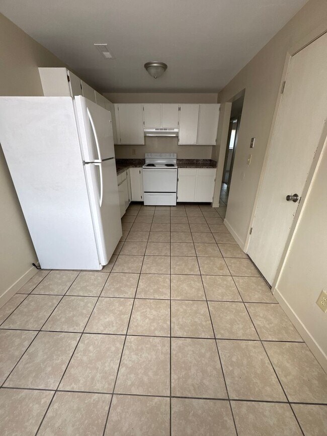 Foto del edificio - 568 E 250 N