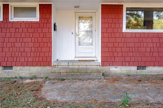 Building Photo - 1805 Catawba St