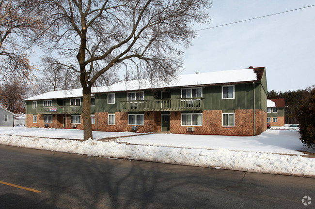 515-521 E 21st Ave, Menomonie, WI 54751 Apartments - Menomonie, WI