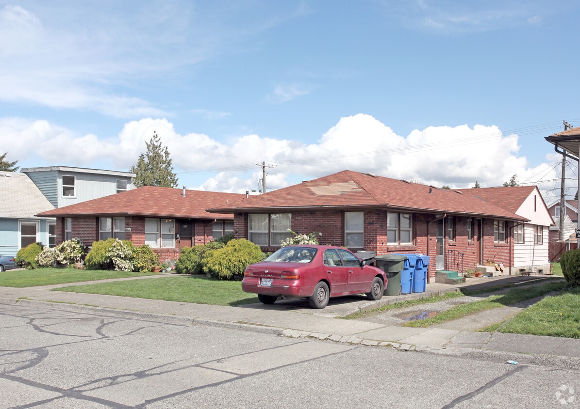 Building Photo - 3841 S Park