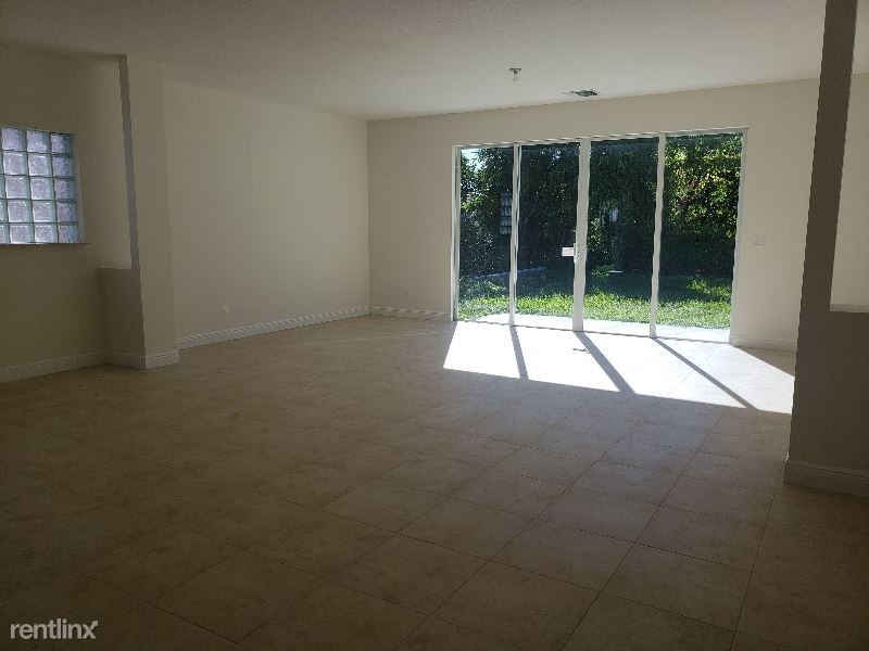 Building Photo - 3 br, 2 bath House - 222 SW 1st Ave