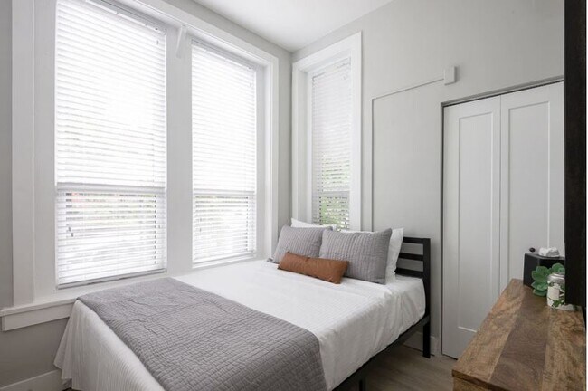 Foto del edificio - 2110 R St NW