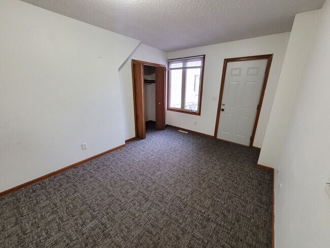 Building Photo - pp1020