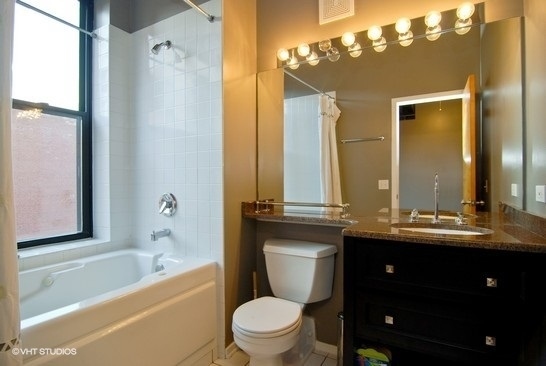 Foto del edificio - 226 N Clinton St