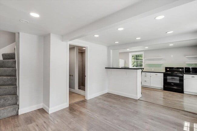 Foto del edificio - 32 Jerry Way