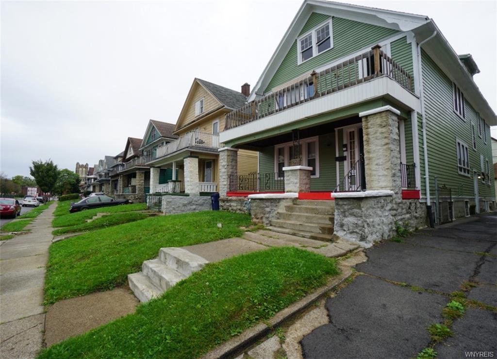 Front - 366 E Ferry St