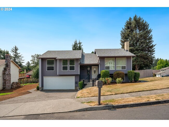 Building Photo - 3Bd/2.5Ba Plus Bonus Room ~ 2 Car garage, ...