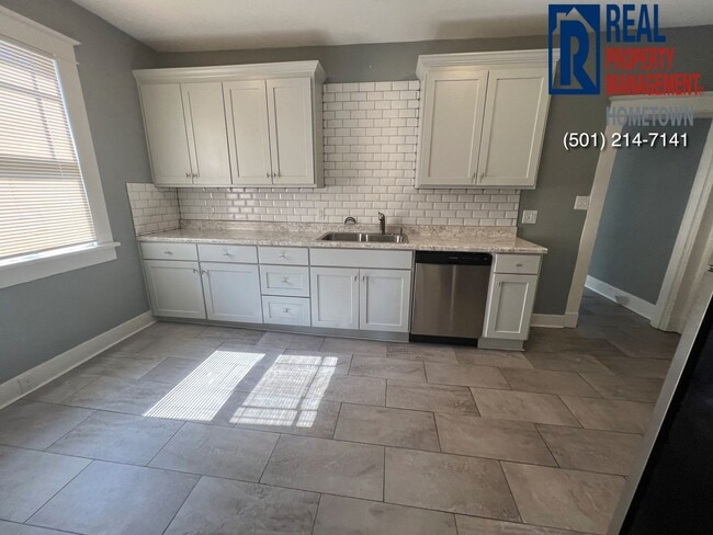 Building Photo - 3514 W Capitol Ave