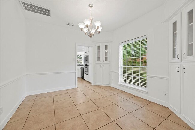 Building Photo - 20231 Brondesbury Dr