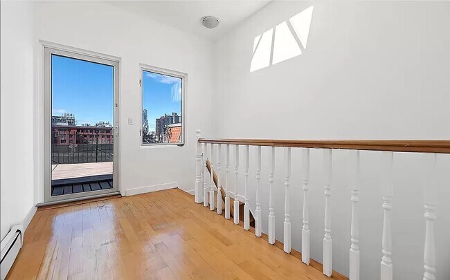 Building Photo - 118 Ridge Street