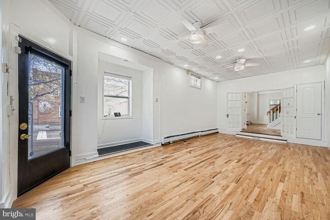 Foto del edificio - 3143 Dillon St