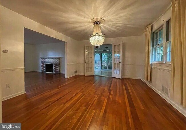 Building Photo - 3637 38th St N