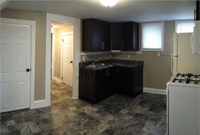 Foto del edificio - 322 6th St SE