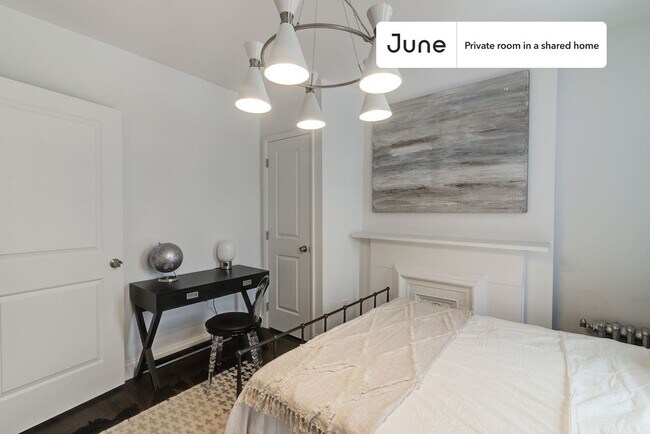 Foto del edificio - Room in Shared 4 bed/1 bath home in Prospect Heights