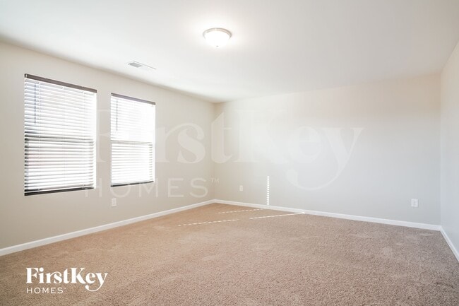 Building Photo - 56 Cottontail Ln