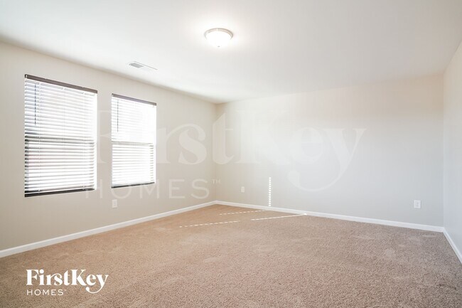 Foto del edificio - 56 Cottontail Ln