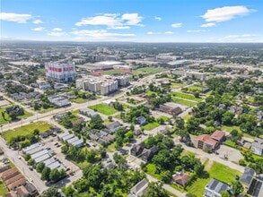 Building Photo - 3424 Tuam St