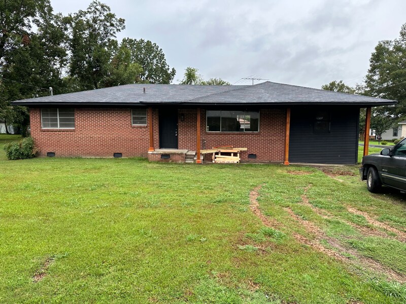 Foto principal - 103 E Scott St