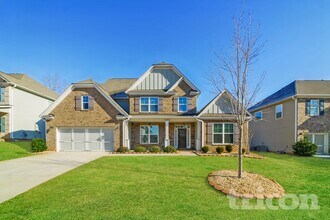 Building Photo - 1990 Woodmont Dr