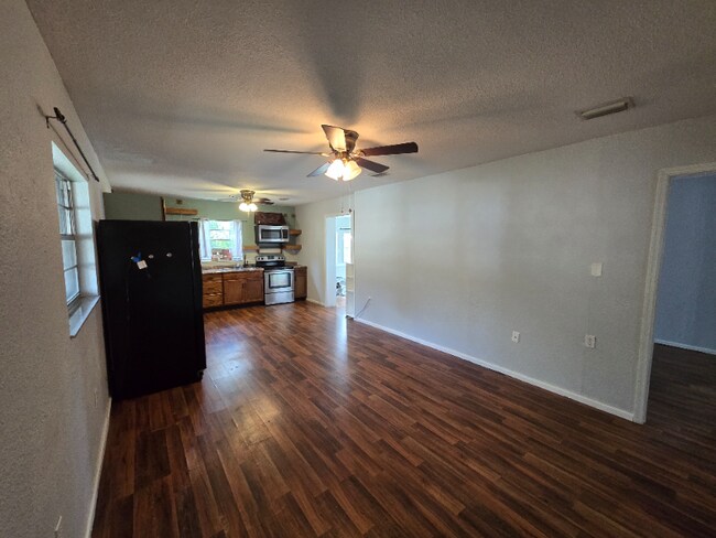 Foto del edificio - 5838 12th St