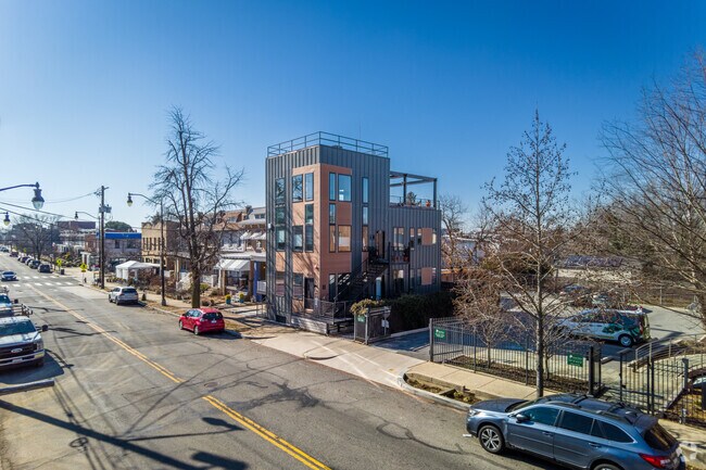 Context View - 3018 12th St NE