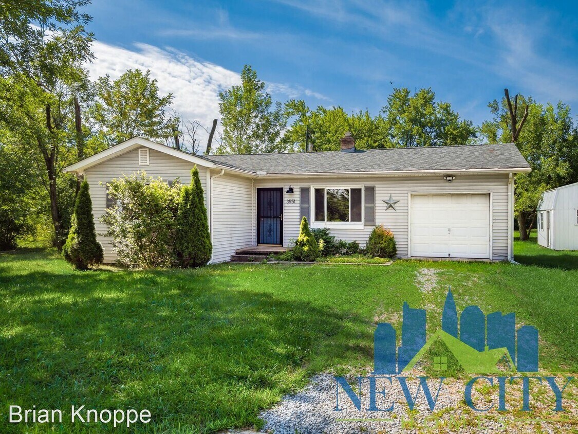 Primary Photo - 3 br, 1 bath House - 3551 2nd Ave.