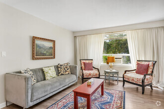 Building Photo - 2158 Lilnan Ct