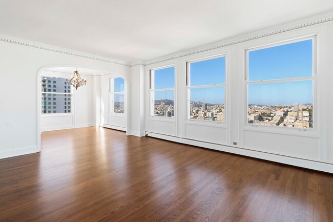 Building Photo - 1250 Jones St