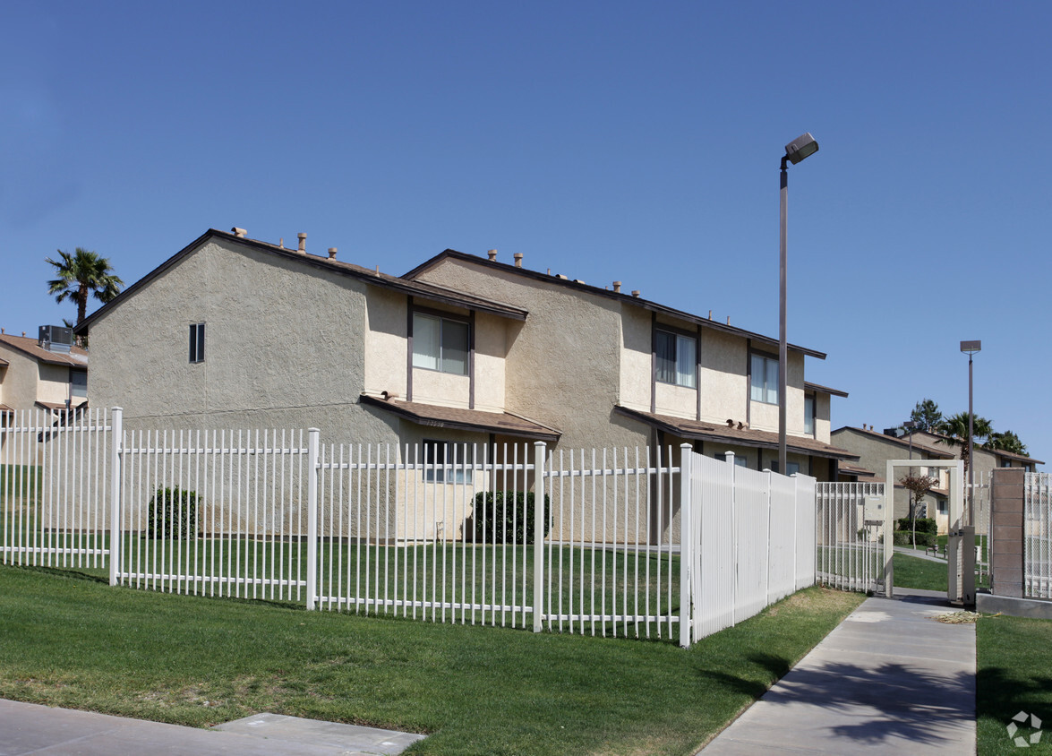 Foto del edificio - Quinto Del Sol Apartments