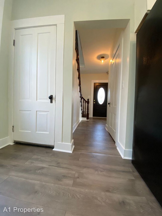 Foto del edificio - 3 br, 1.5 bath House - 363 Lake Street