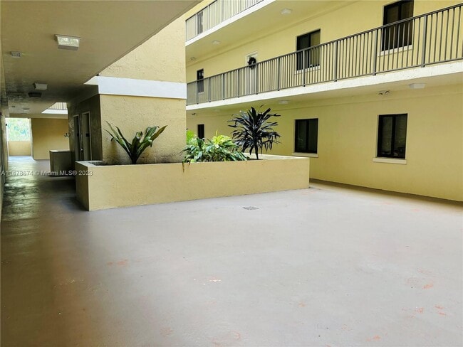 Building Photo - 8440 SW 8th St