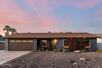 Building Photo - 2200 N Los Altos Dr