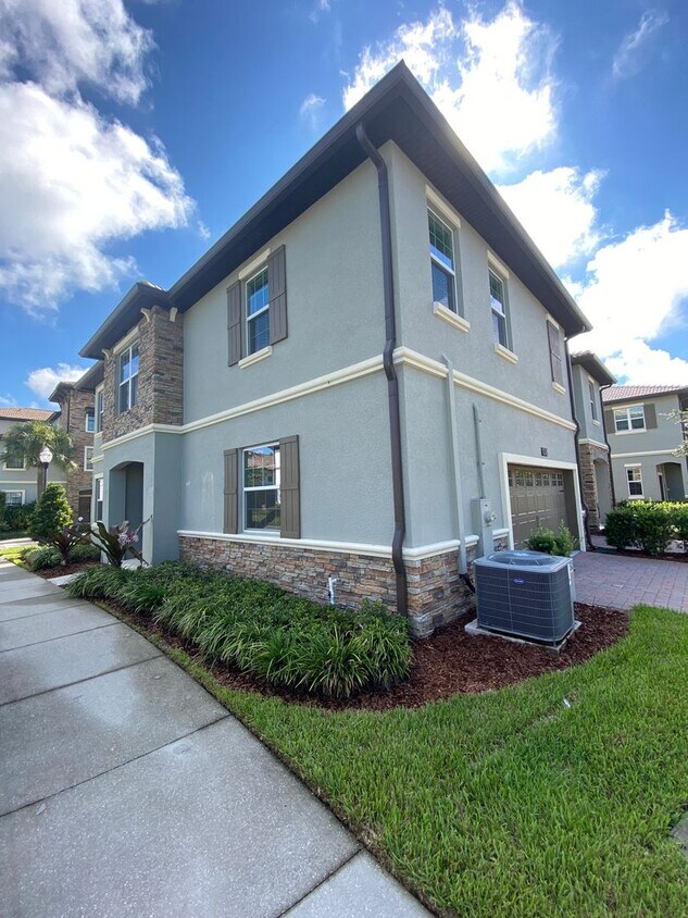 1306 Shinnecock Hills Dr, Four Corners, FL 33896 House Rental in Four