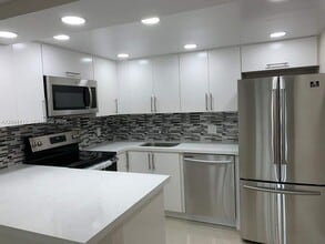 Building Photo - 8290 Lake Dr