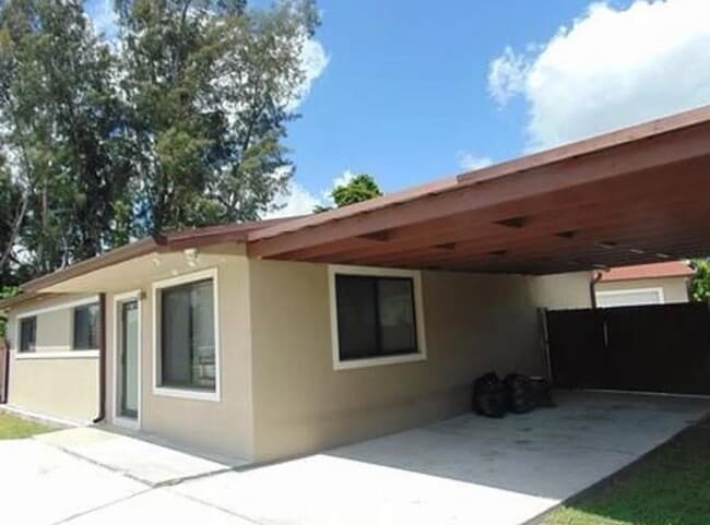 Building Photo - 15700 NW 39th Pl