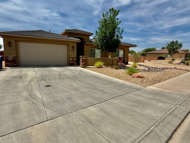 Building Photo - 4 Bedroom Home for Rent