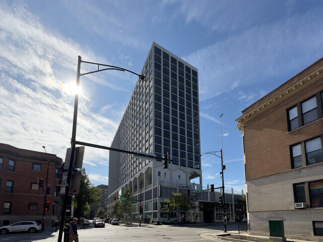 Building Photo - 4334 N Hazel St